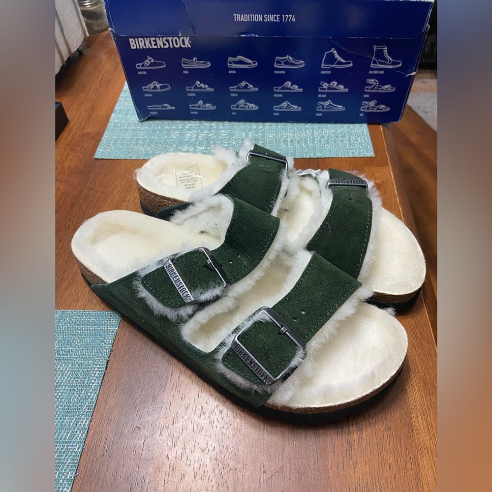 Brand New Birkenstock Arizona Shearling Sandals in Mountain View Green